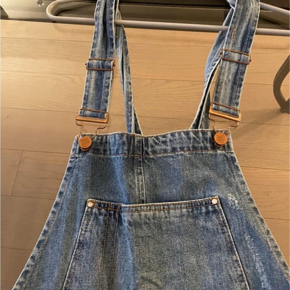 Size 30 - Picture 1 of 9